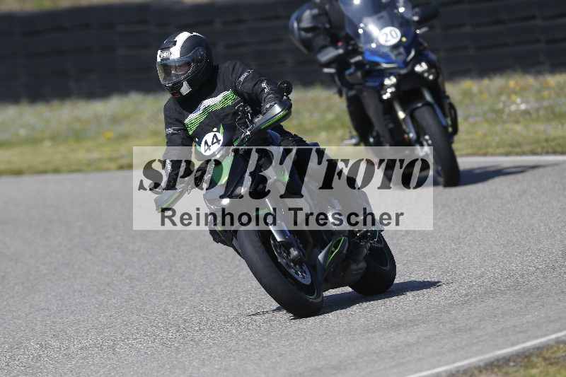 /01 02.04.2026 MAZ ADR/Gruppe gelb Gruppe gruen/44